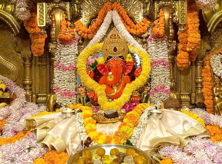 Divine-Shri-Siddhivinayak-Ganpati
